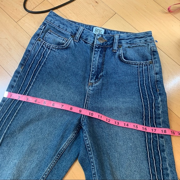 BDG textured mom jeans - Picture 4 of 5